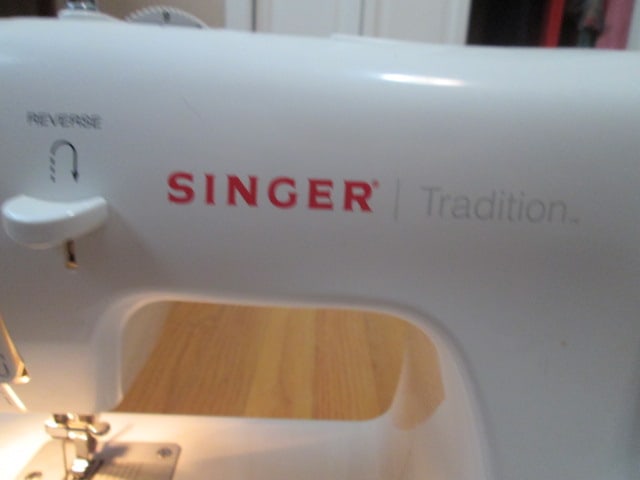 Singer Traditions Model 2250 Portable Sewing Machine - 2
