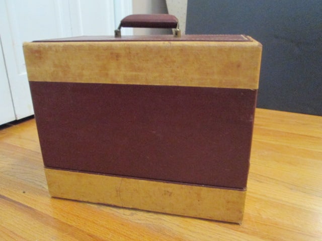 Vintage 1950's Singer Class 99 Portable Straight-Stitch Sewing Machine - 9