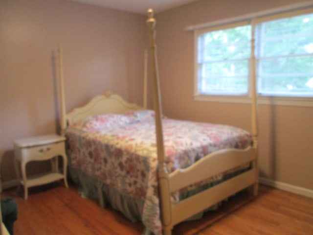 Midcentury Dixie French Provincial 4 Poster Full Size Bed and Night Stand: Night stand 22" x 15 1/4" x 25 1/2", dovetail drawer and shelf, bed has metal rails and includes Sealy Posturepedic Pellstone Plush mattress and box springs and Waverly quilted bedspread with