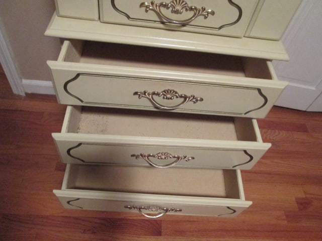 Midcentury Dixie French Provincial Jewelry Armoire - 15