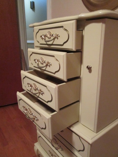 Midcentury Dixie French Provincial Jewelry Armoire - 9
