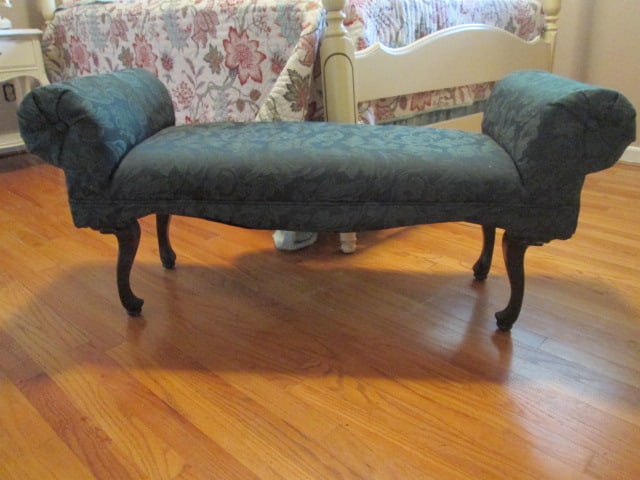 Hunter Green Jacquard Upholstered Traditional Rolled Arm Settee Bench: 48"17" x 22", Local Pickup Only