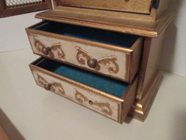 Florentine Style Oval Tray, Round Tray and Jewelry Box - 13