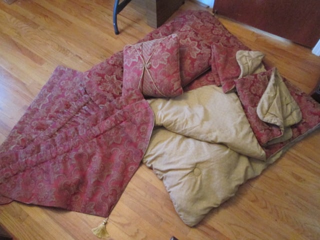 Croscill Burgundy and Gold Paisley Jacquard Comforter, Shams, Accent Pillows,: Three 36" Window Valances, Bath and Face Towels