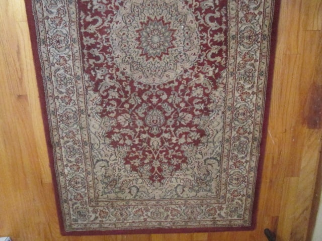 Burgundy/Beige Border Runner - 2