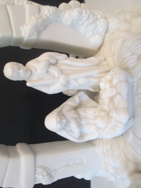 Musical Bisque Porcelain Nativity Scene and Mr. Christmas Jewel Box Symphonium Player - 3