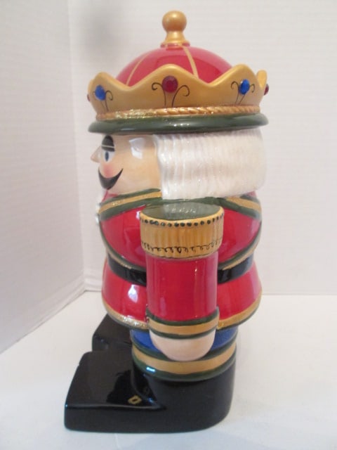 fib Burton & Burton Nutcracker Cookie Jar and Hot Chocolate Pot - 10