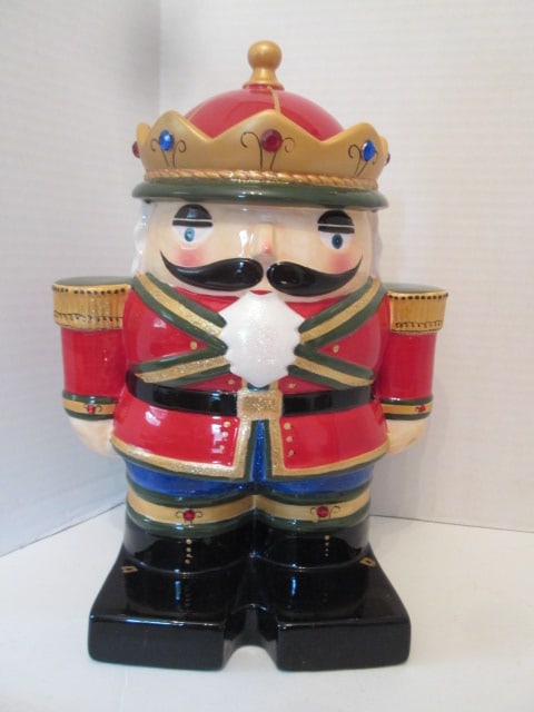 fib Burton & Burton Nutcracker Cookie Jar and Hot Chocolate Pot - 8