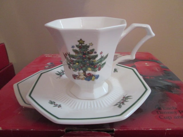 Nikko Christmastime Classic Collection Dinner Ware - 9