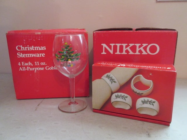 Nikko Christmastime Stemware Goblet Set and Napkin Rings in Original Boxes: (7)11 oz. All-Purpose Goblets