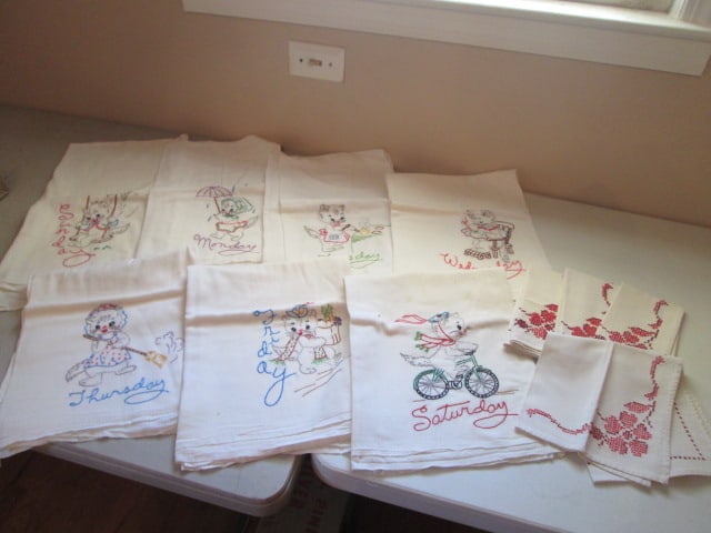 Vintage Embroidered "Kitten Days of the Week" Cotton Table Cloths and Four Flower: Embroidered Napkins