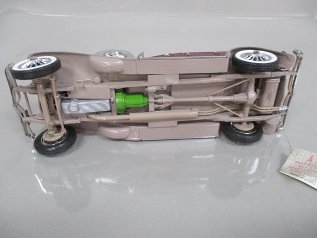 Franklin Mint 1930 Duesenberg J Derham Diecast Model 1:24 Scale - 10