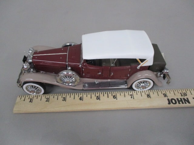 Franklin Mint 1930 Duesenberg J Derham Diecast Model 1:24 Scale - 11