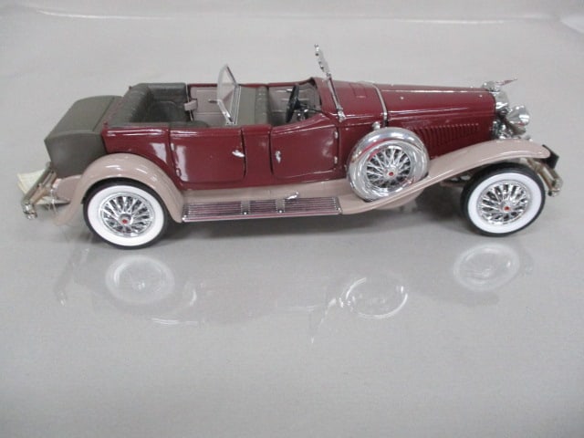Franklin Mint 1930 Duesenberg J Derham Diecast Model 1:24 Scale - 6
