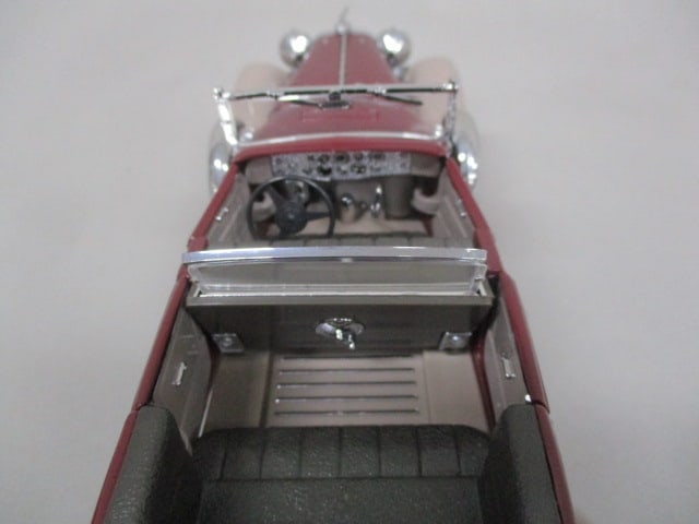 Franklin Mint 1930 Duesenberg J Derham Diecast Model 1:24 Scale - 7