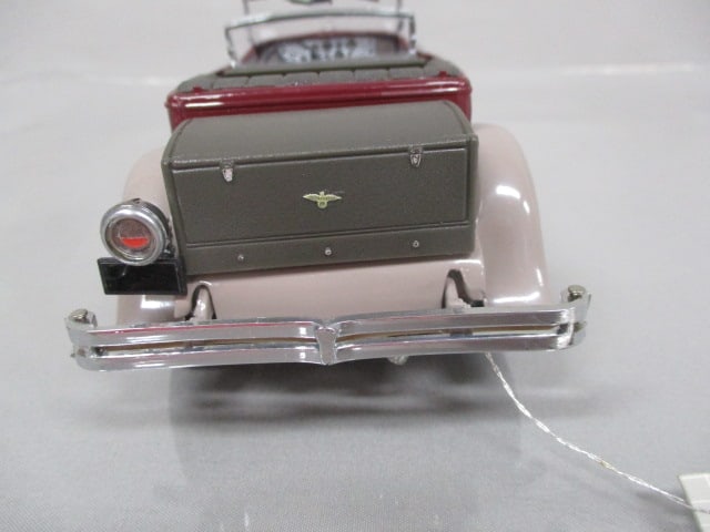 Franklin Mint 1930 Duesenberg J Derham Diecast Model 1:24 Scale - 8