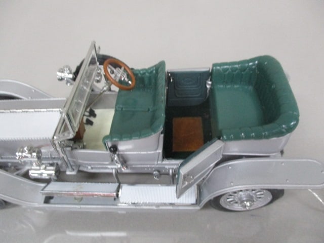 Franklin Mint 1907 Rolls Royce Silver Ghost Diecast Model 1:24 Scale - 3