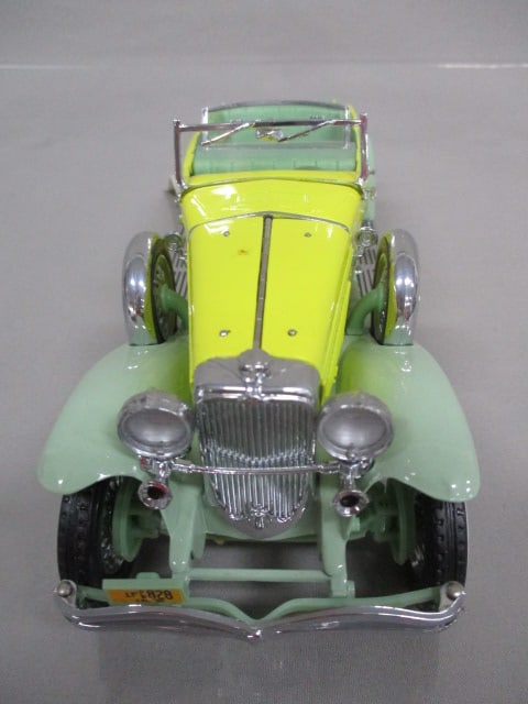 Franklin Mint 1930 Duesenberg J Derham Diecast Model 1:24 Scale - 7