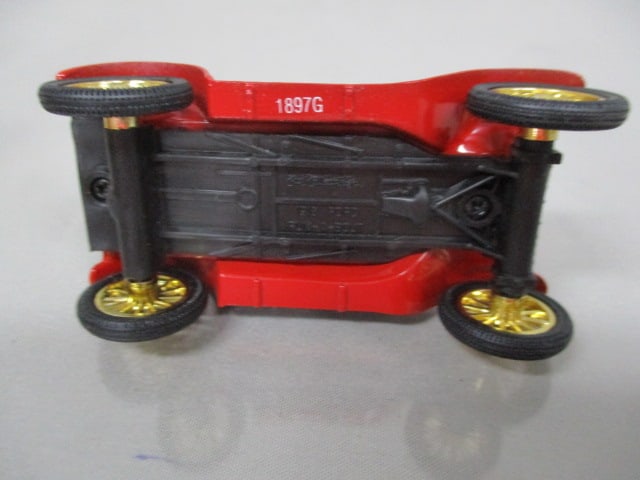1997 Ertl Texaco Collectors Club 1918 Ford Runabout w/Tin Box - 6