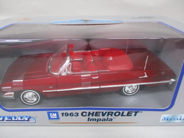 2 Welly Diecast Collectible Cars 1963 Chevrolet Impala 1:24 Scale - 2