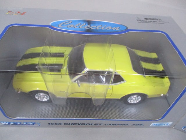 2 Welly Diecast Collectible Cars 1968 Chevrolet Camaro Z28 1:24 Scale - 5