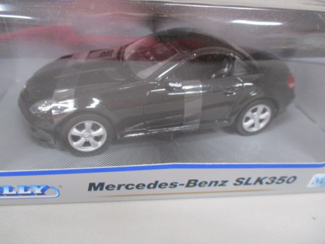 2 Welly Diecast Collectible Cars Mercedes-Benz SL 500 1:24 Scale - 5