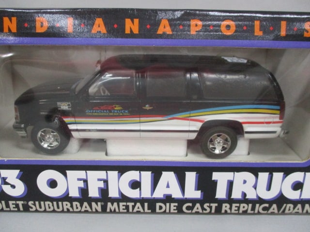 Indianapolis 500 1993 Official Diecast Chevrolet Suburban Truck Bank - 2