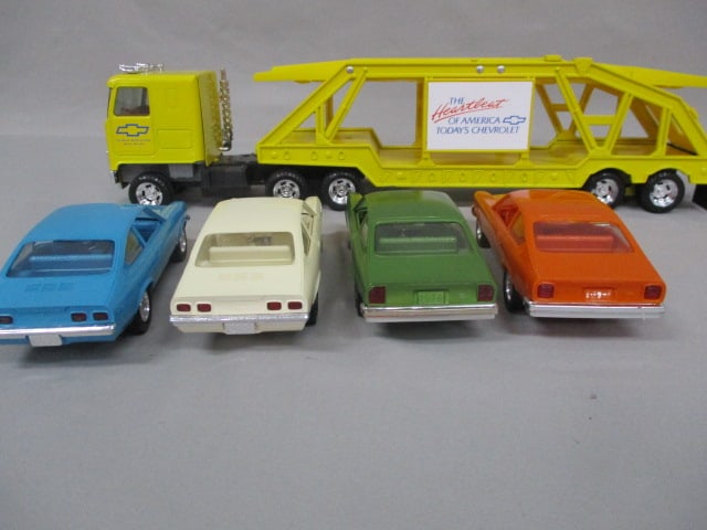 Vintage Chevrolet "Heartbeat of America" Semi Car Carrier Truck 19.5" - 10