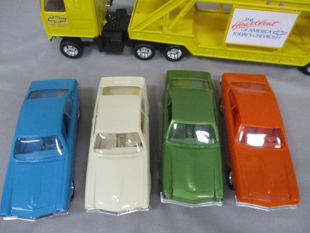 Vintage Chevrolet "Heartbeat of America" Semi Car Carrier Truck 19.5" - 12