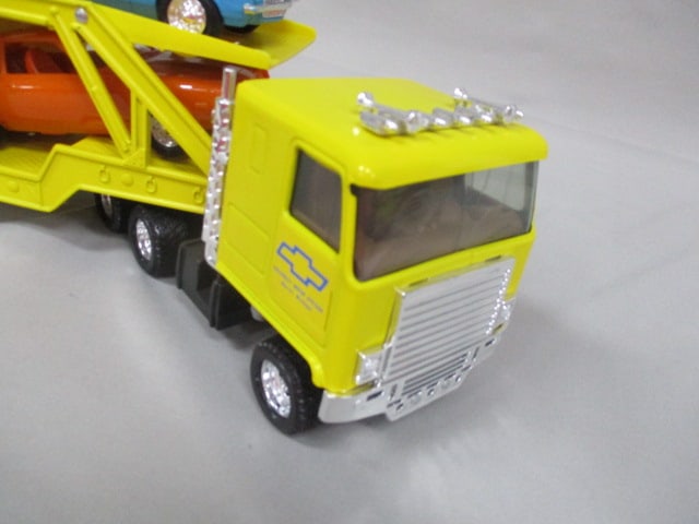 Vintage Chevrolet "Heartbeat of America" Semi Car Carrier Truck 19.5" - 2