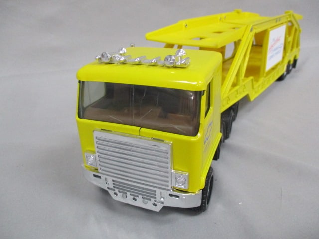 Vintage Chevrolet "Heartbeat of America" Semi Car Carrier Truck 19.5" - 5