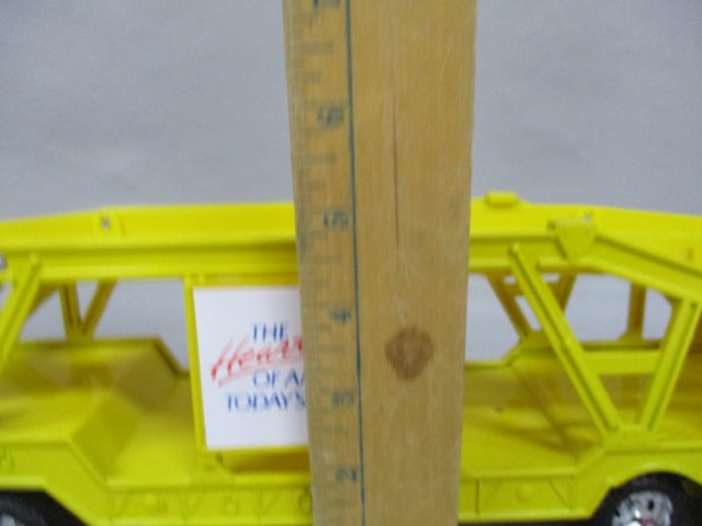 Vintage Chevrolet "Heartbeat of America" Semi Car Carrier Truck 19.5" - 7