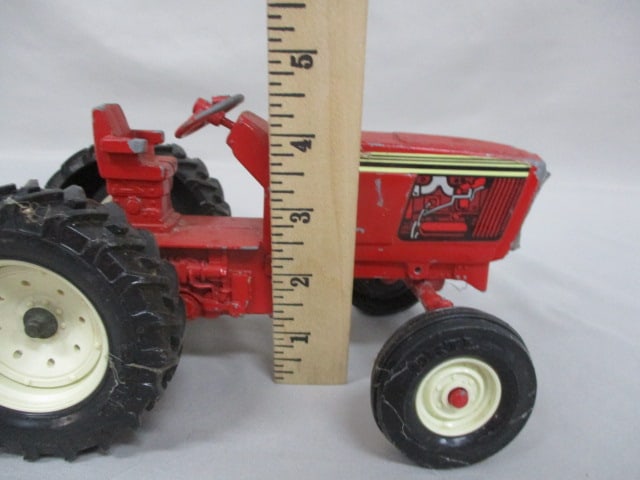 2 Farm Tractors International Harvester Diecast Tractor - 8