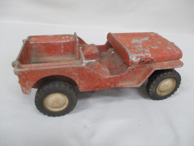 Vintage Cast Aluminum Toy Jeep 10.5" - 5