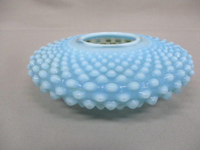Vintage Fenton Blue Opalescent Hobnail Round Flat Rose Bowl 7": .