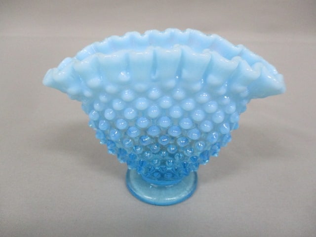 Fenton Blue Opalescent Hobnail Fan Vase 4.5" x 3.5": .