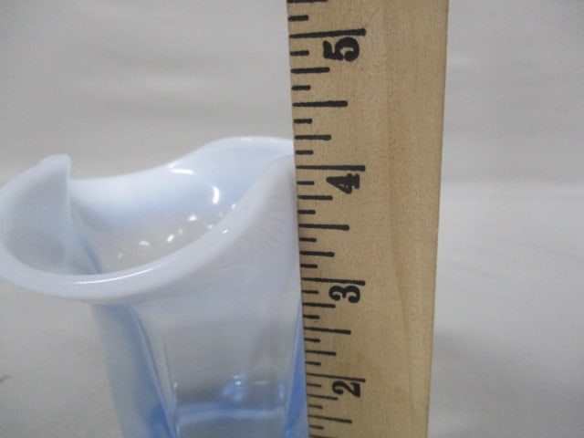 Vintage Duncan & Miller Canterbury Blue Opalescent Glass Vase - 5