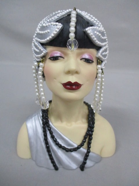 5.5" Cameo Girls 2001 Edition Lady Vase: Clarissa 1922 "Silent Screen Siren"