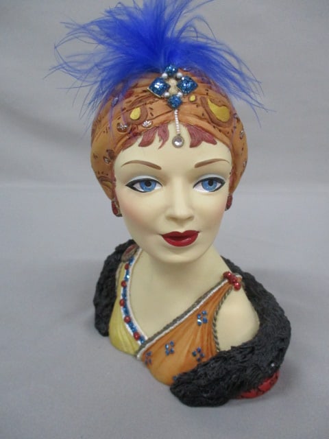 5.5" Cameo Girls 2001 Edition Lady Vase: Sasha 1910 "Joie Devire"