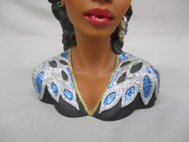 7" Cameo Girls 2001 Edition Lady Vase - 3