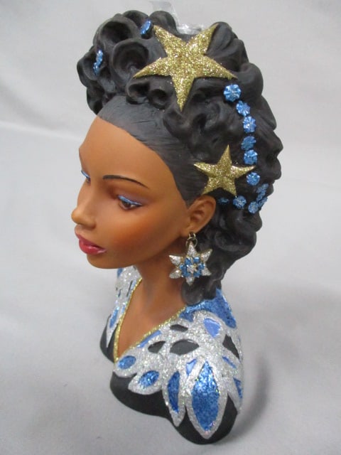 7" Cameo Girls 2001 Edition Lady Vase - 4
