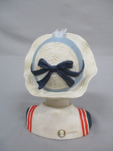 5.5" Cameo Girls 2000 Edition Lady Vase - 4