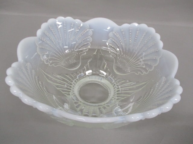 Moser White Opalescent Glass Footed Bowl "Beaded Shell" Pattern - 2