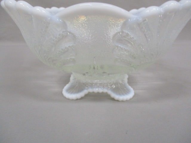 Moser White Opalescent Glass Footed Bowl "Beaded Shell" Pattern - 3