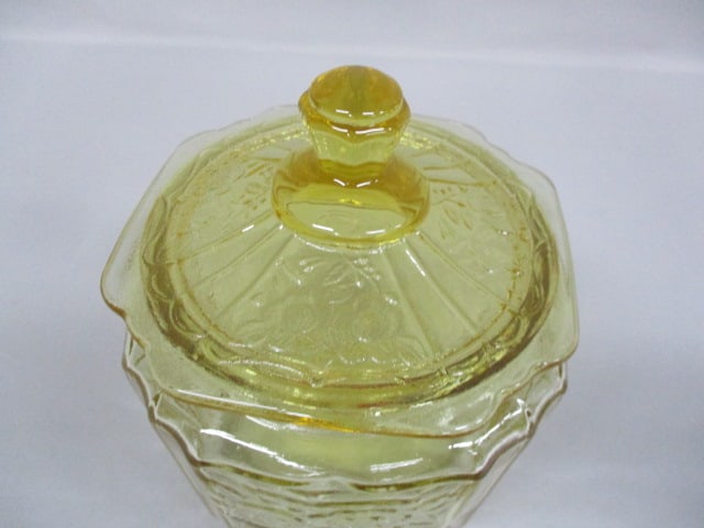 Indiana Glass Madrid Amber Pattern Cookie/Biscuit Jar 7.5" - 2