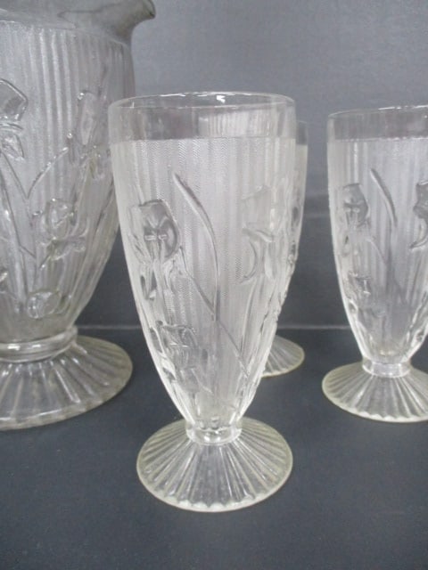 Vintage Jeanette Class Pitcher 9" and 6 Footed Tumblers 6.5" - 4
