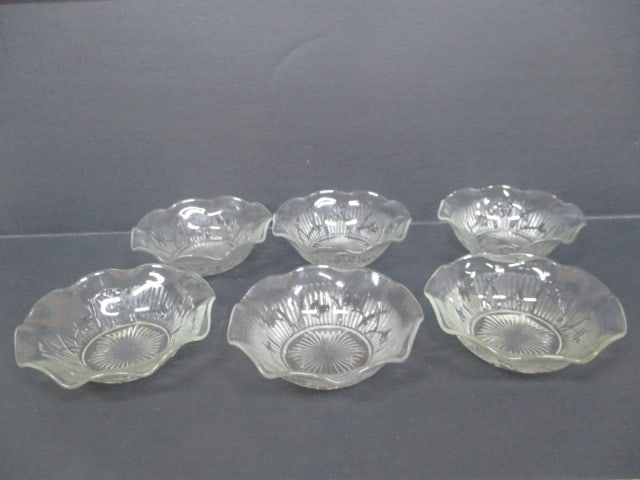 6 Jeanette Glass "Iris & Herringbone" Berry Bowls 5": .