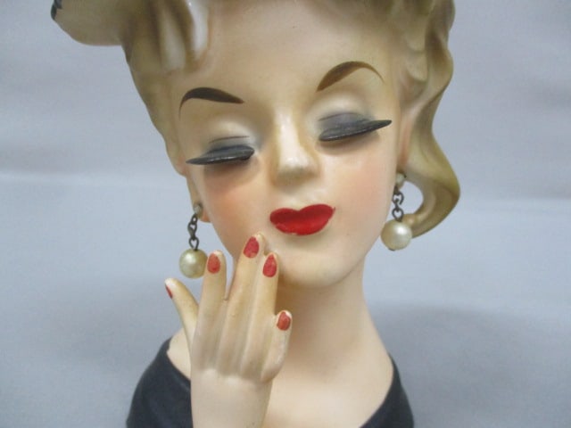 5.5" Brinn's Lady Head Vase - 3