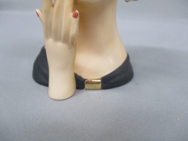 5.5" Brinn's Lady Head Vase - 4