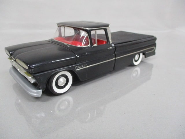 1960 Chevrolet Pickup Truck AMT Model Kit Series (1 of 11)